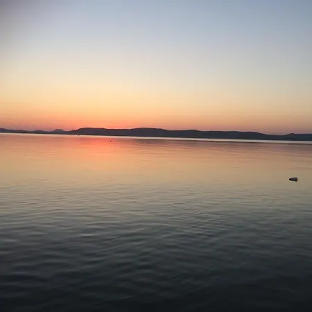 Lido Tarsasnyaralo Apartment *