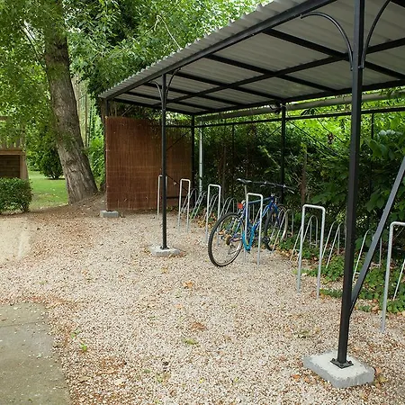 Lido Tarsasnyaralo Apartment *