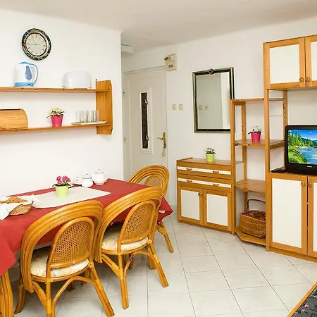 Lidó Társasnyaraló