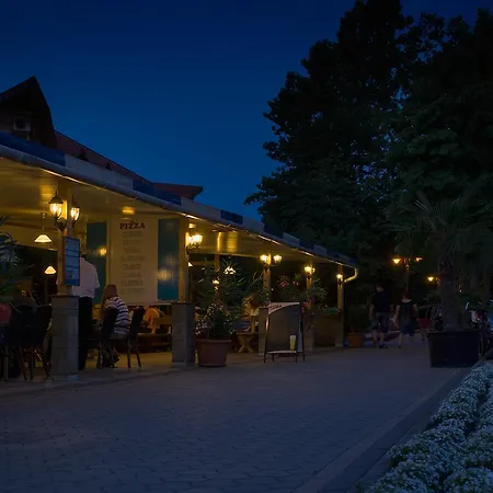 Lidó Társasnyaraló * Balatonlelle