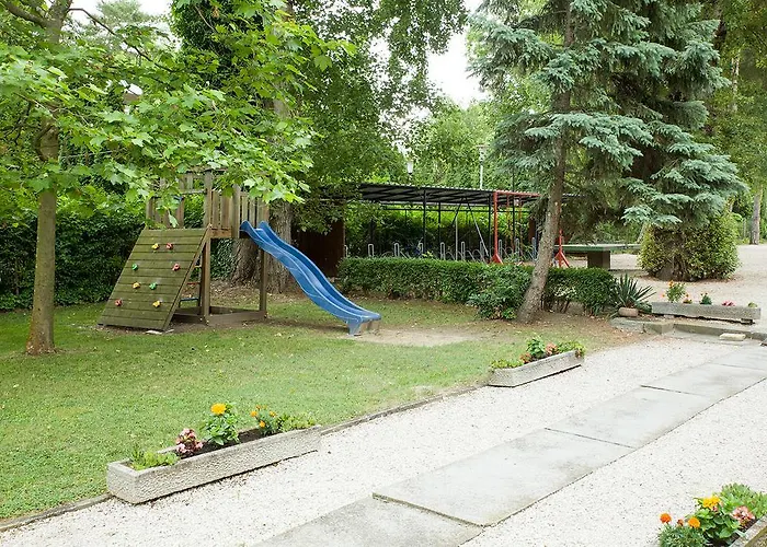 Lido Tarsasnyaralo Apartmán
