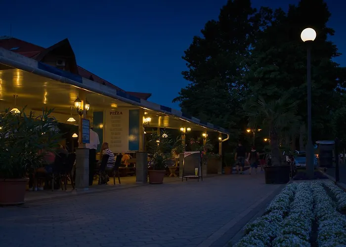 Lido Tarsasnyaralo * Balatonlelle